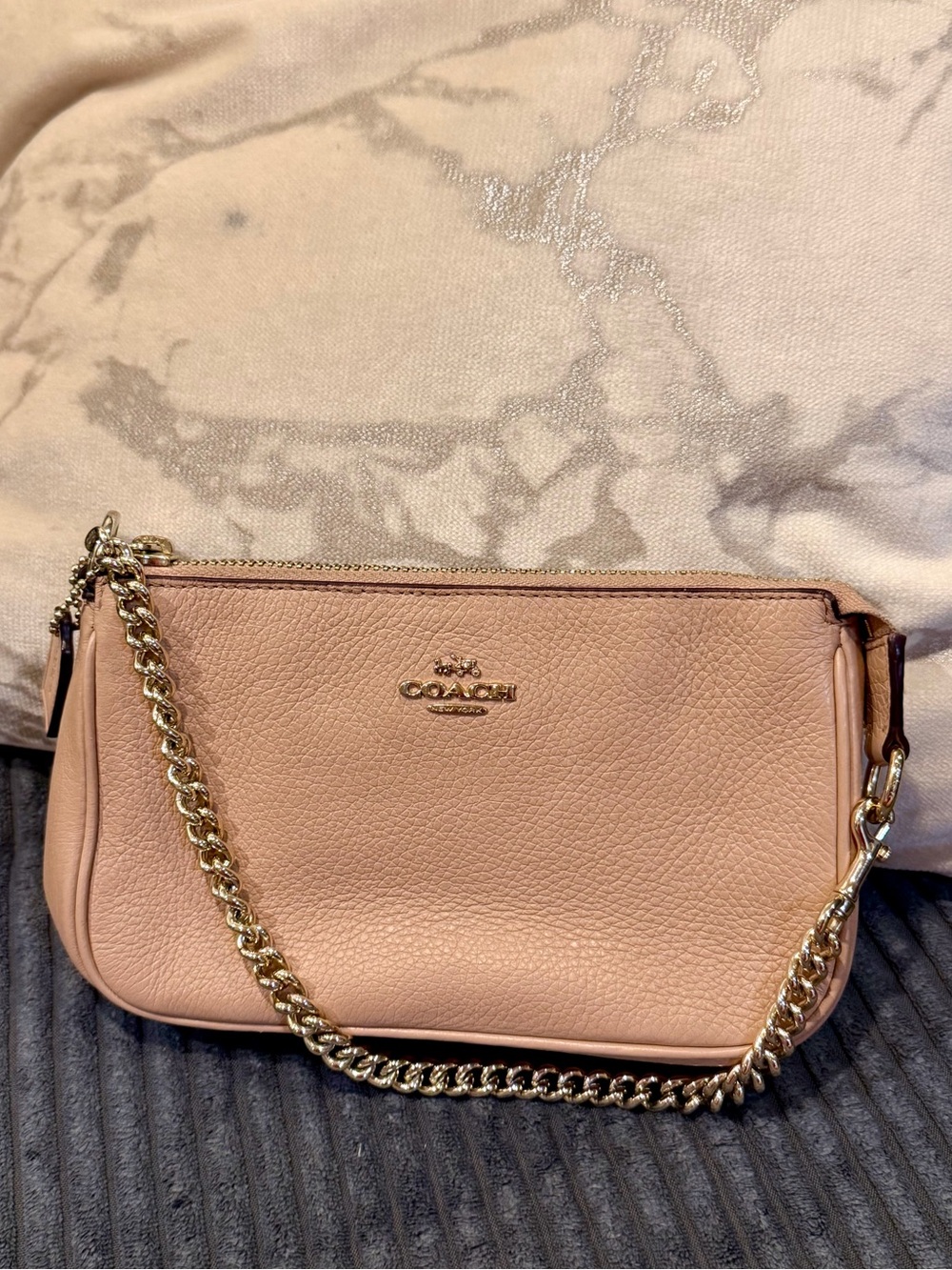 Coach 19 Nolita Pebble Leather Clutch Wristlet Purse